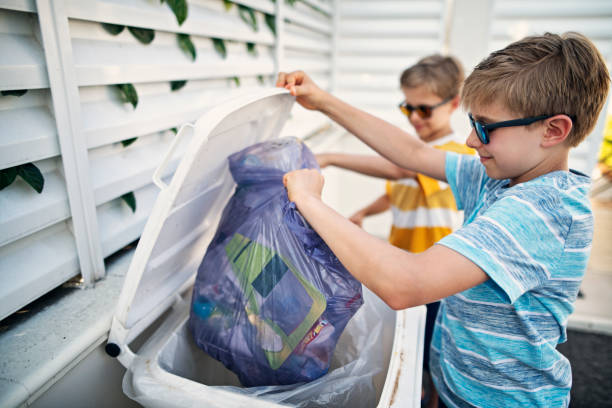 Best Junk Hauling Services  in Finneytown, OH
